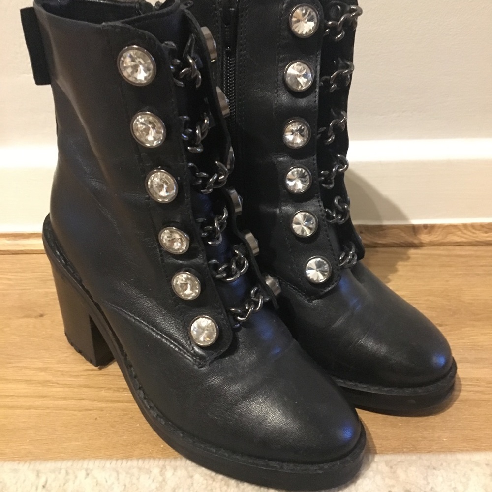 Black leather Kurt Geiger heeled ankle boots 🖤 like new, perfect condition